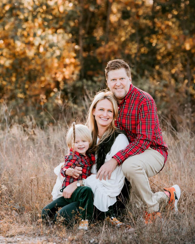 How To Prepare For A Family Photoshoot In Dallas 4 Outdoor Fall Family Photography Session In Dallas With Warm Seasonal Tones
