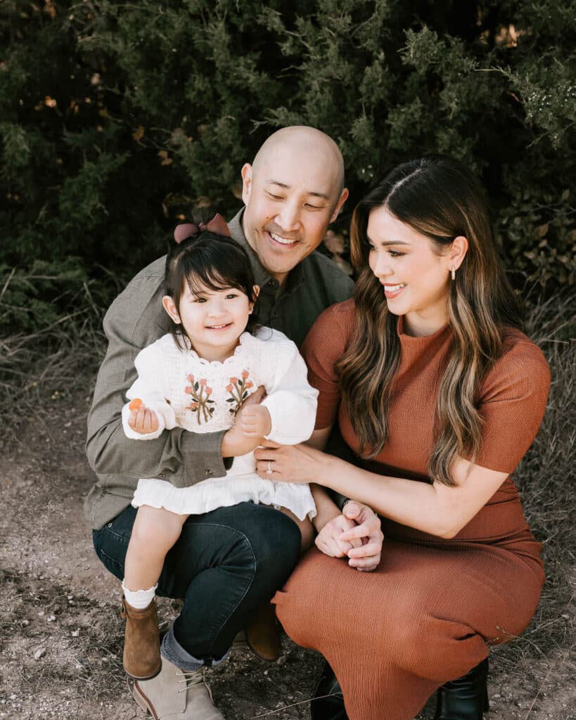 How To Prepare For A Family Photoshoot In Dallas 3 Outdoor Family Portrait Session With Parents And Child In Dallas